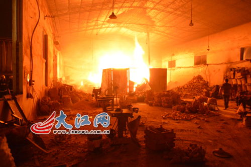 宜春宜豐一日用品加工廠夜間起火，幸無人員傷亡